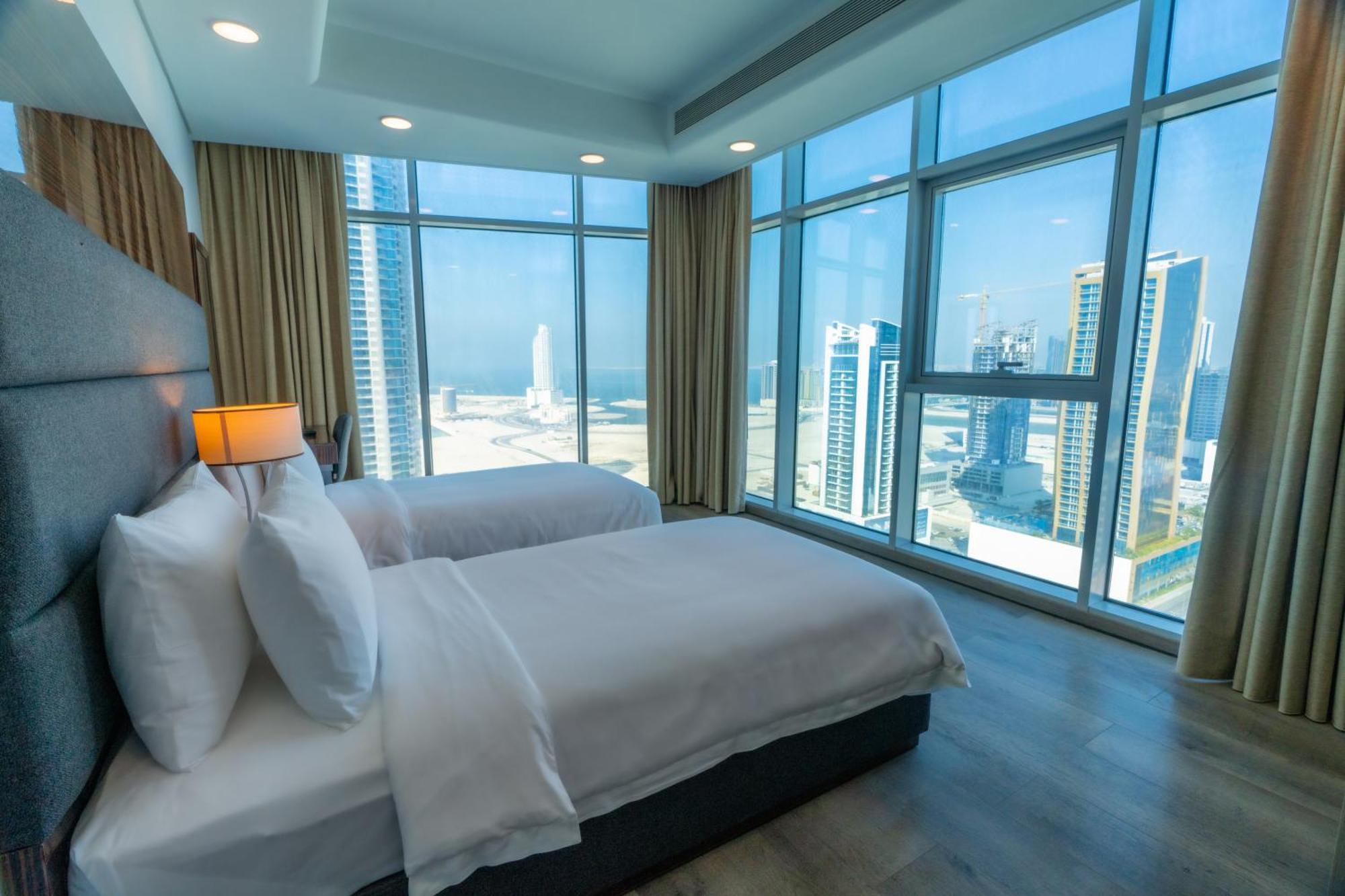 S Plaza Suites Hotel Seef Luaran gambar